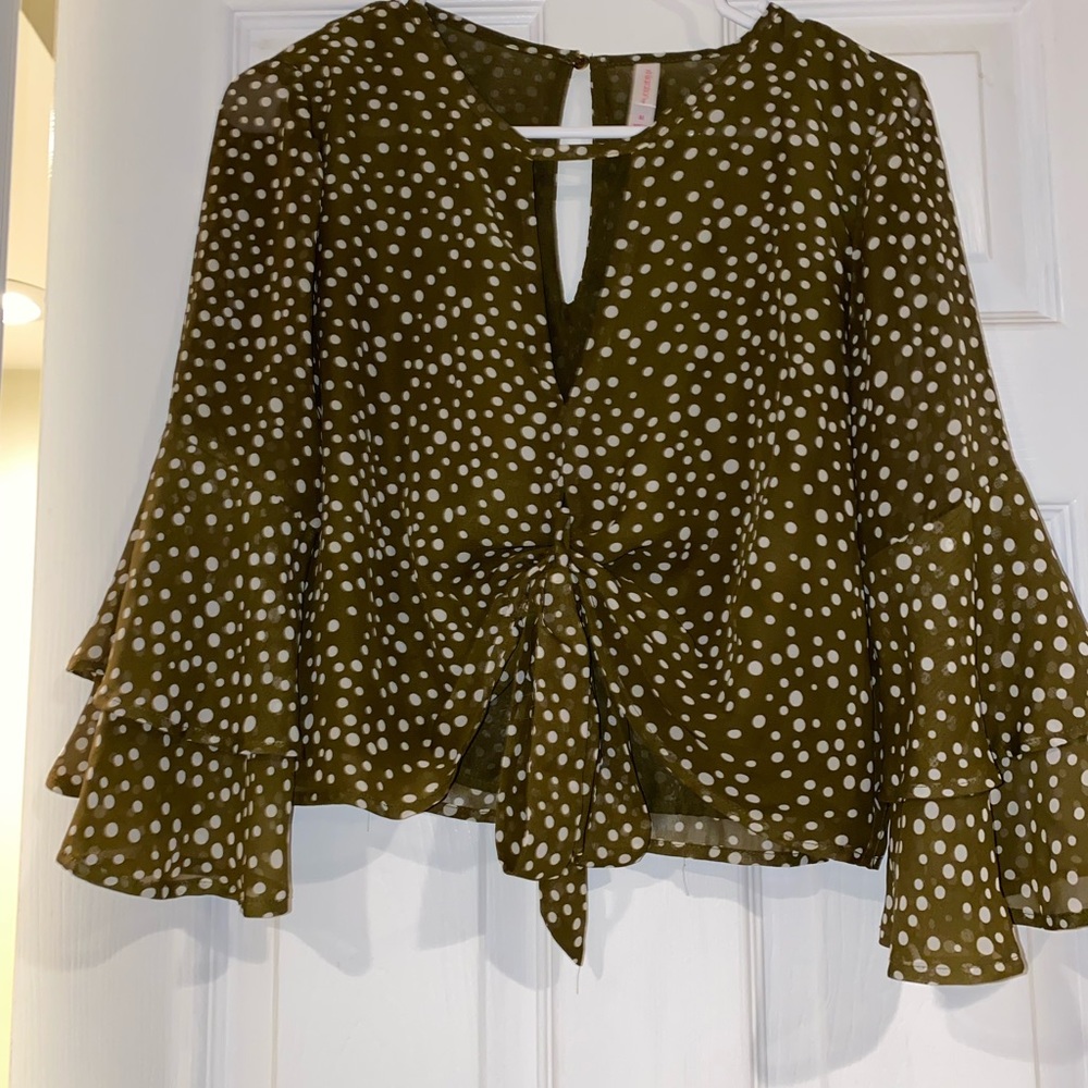 Green polka dot crop top